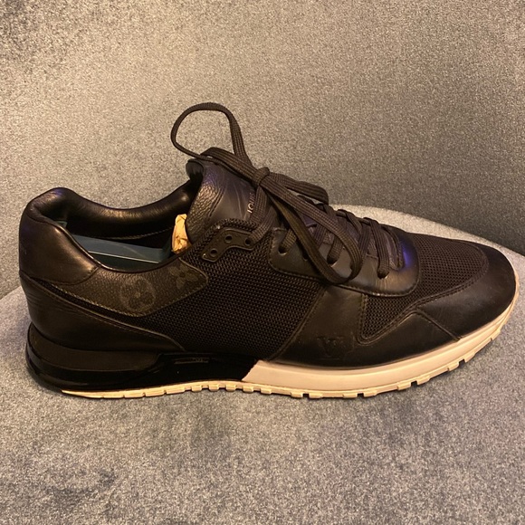 Louis Vuitton - Run Away Sneaker - No Holds main image 7